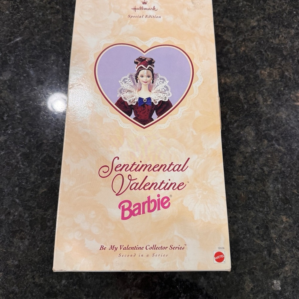 NEW Hallmark Sentimental Valentine Barbie Doll Special Edition Mattel 1996